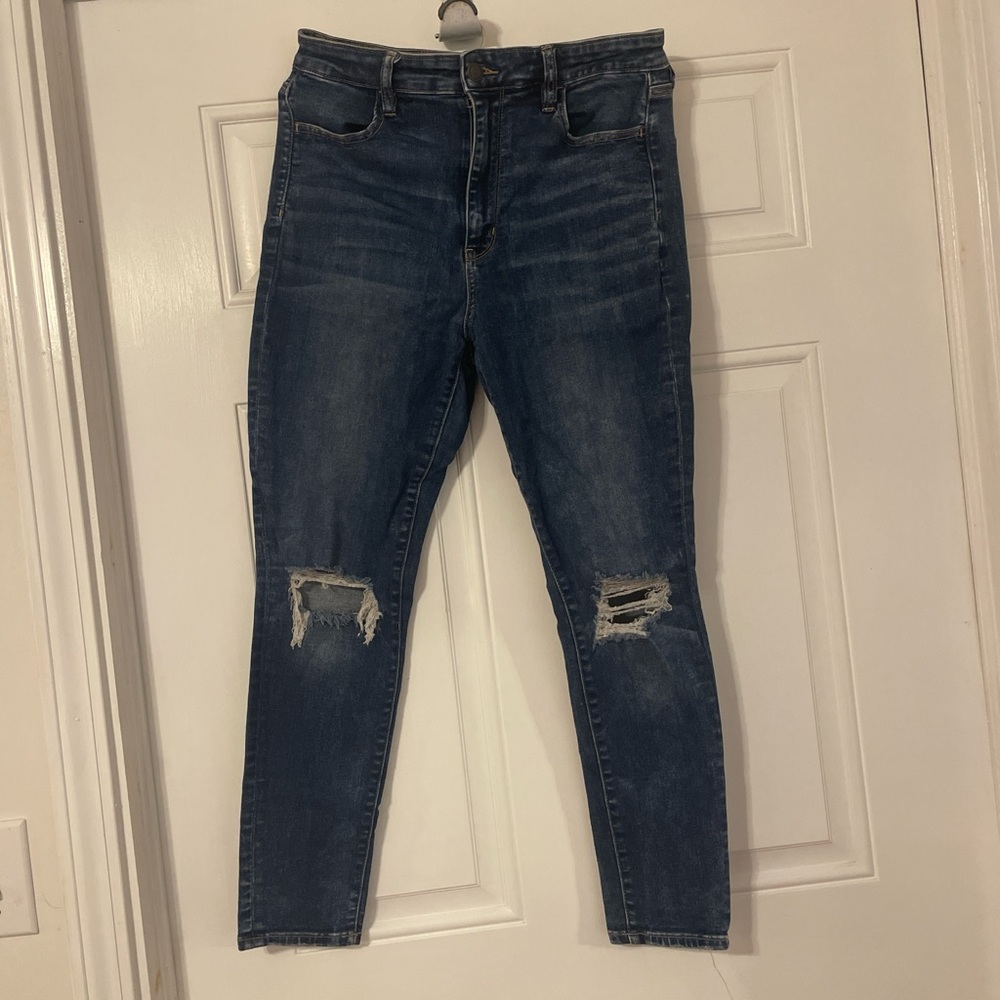 American Eagle Outfitters Distressed Blue Jeans